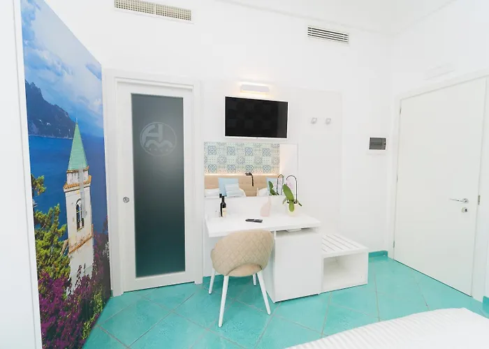 Ξενοδοχείο Miramare 4*