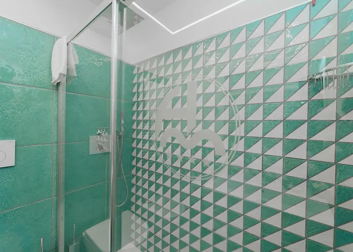 Ξενοδοχείο Miramare 4*